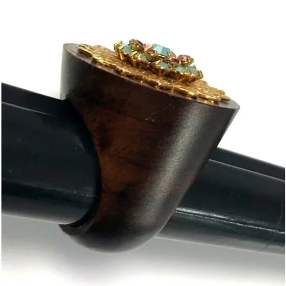 Vintage Chunky Teak Wood and Rhinestone Cocktail Ring Gold Tone Filagree Sz 8.25 - Picture 7 of 8